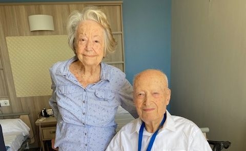 Le docteur Lanfray en compagnie de son épouse le jour de son 101° anniversaire
